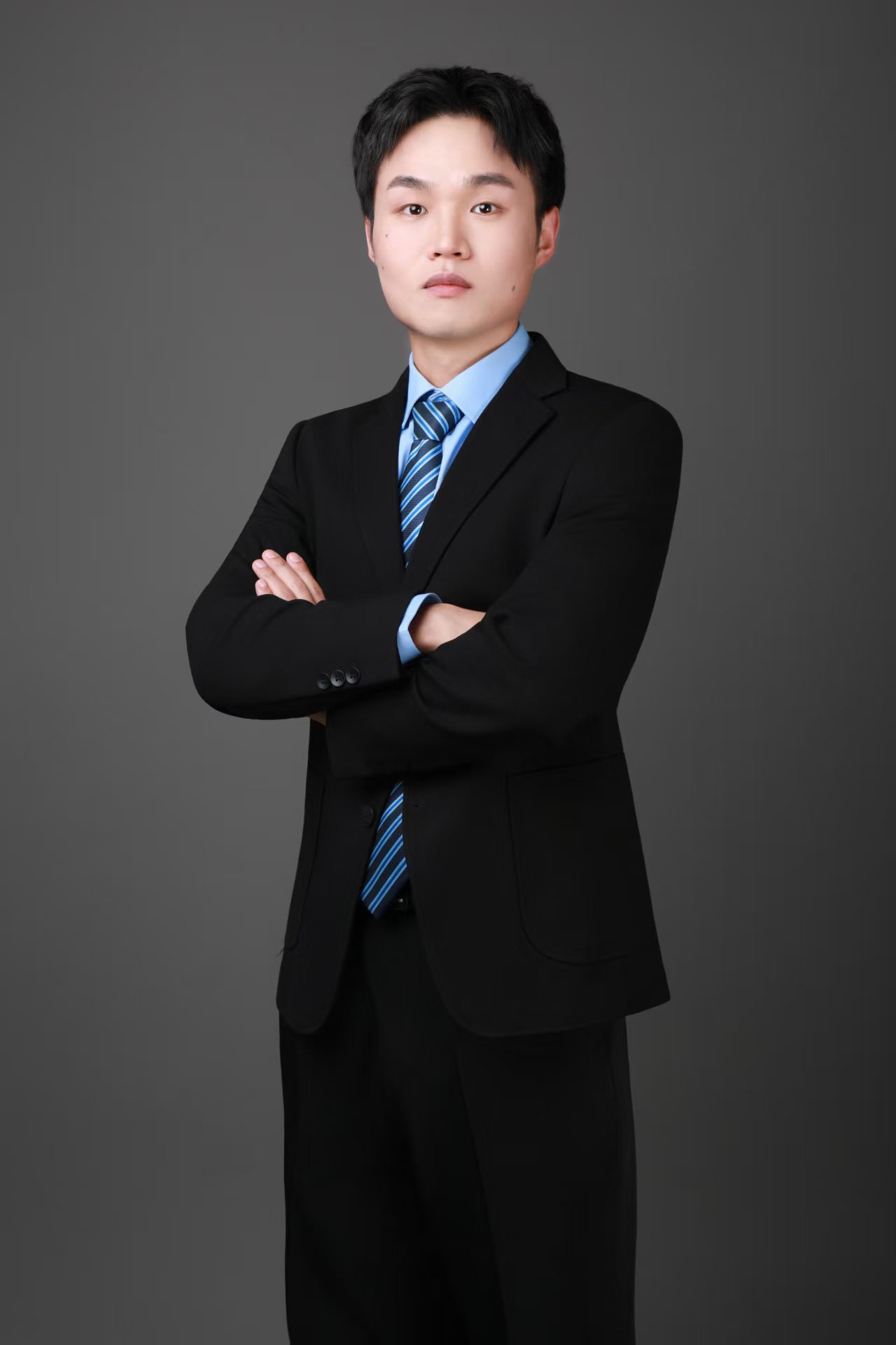 齐毅  实习律师