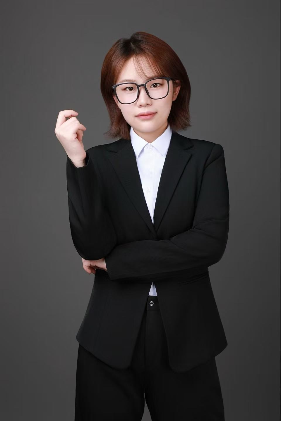 梁嘉欣  律师助理